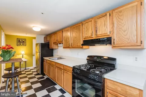 1913 Mcculloh St, Baltimore, MD 21217 photo 9