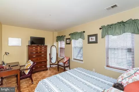 1913 Mcculloh St, Baltimore, MD 21217 photo 20