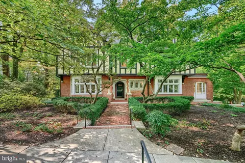 210 Ridgewood Rd, Baltimore, MD 21210