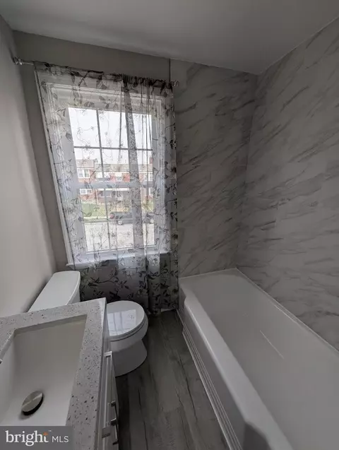 Bath - 3631 Elmora Ave, Baltimore, MD 21213 photo 2 of 3