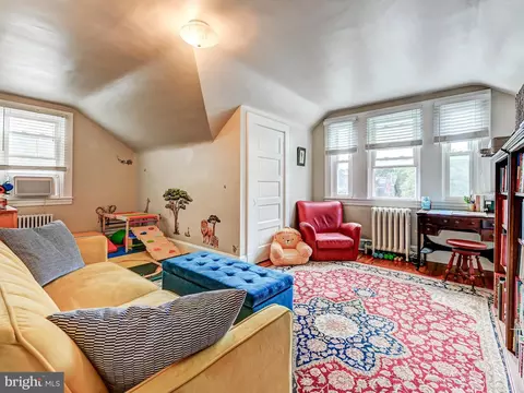 692 Gladstone Ave, Baltimore, MD 21210 photo 41