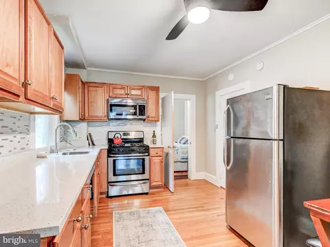 692 Gladstone Ave, Baltimore, MD 21210 photo 19