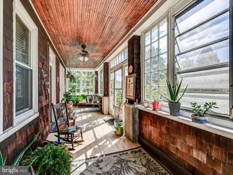 692 Gladstone Ave, Baltimore, MD 21210 photo 13