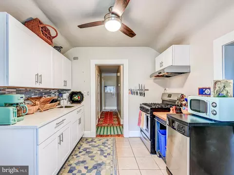 692 Gladstone Ave, Baltimore, MD 21210 photo 46
