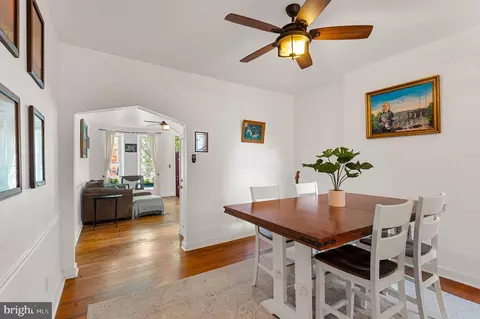 Dining - 847 W 35th St, Baltimore, MD 21211 photo 2 of 4