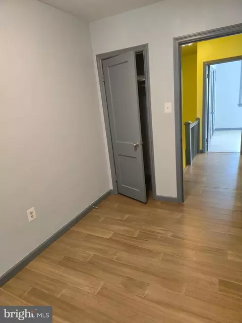Entry Way - 721 Roundview Rd, Baltimore, MD 21225 photo 7 of 7