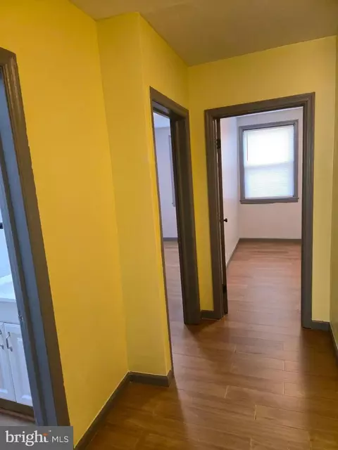 Entry Way - 721 Roundview Rd, Baltimore, MD 21225 photo 5 of 7