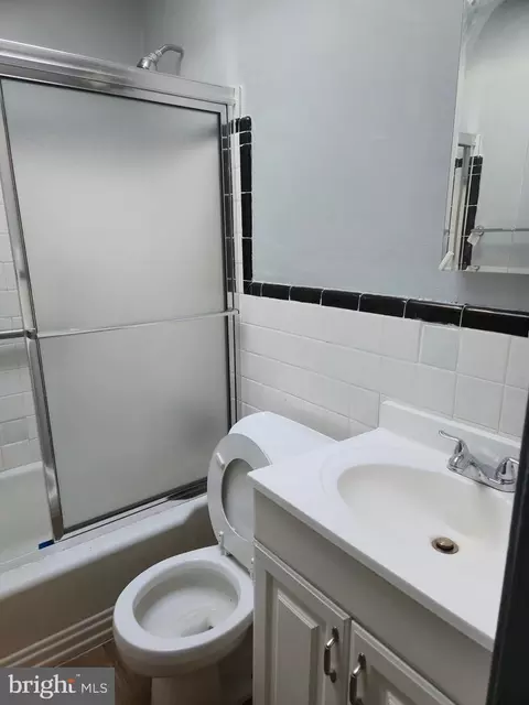 Bath - 721 Roundview Rd, Baltimore, MD 21225 photo 4 of 4