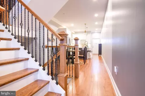 Entry Way - 107 W Clement St, Baltimore, MD 21230 photo 1 of 12