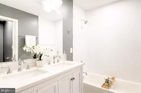 Bath - 107 W Clement St, Baltimore, MD 21230 photo 2 of 6