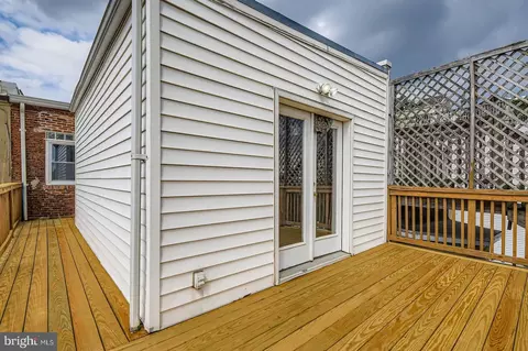 Exterior - 2219 Eutaw Pl #3, Baltimore, MD 21217 photo 2 of 6