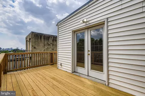 Exterior - 2219 Eutaw Pl #3, Baltimore, MD 21217 photo 3 of 6