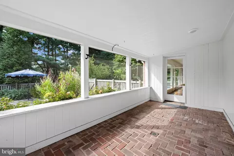 Exterior - 98 Cotswold Rd, Baltimore, MD 21210 photo 11 of 20