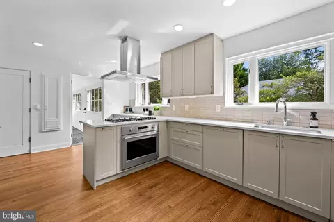Kitchen - 98 Cotswold Rd, Baltimore, MD 21210 photo 1 of 4