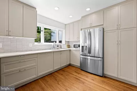 Kitchen - 98 Cotswold Rd, Baltimore, MD 21210 photo 3 of 4