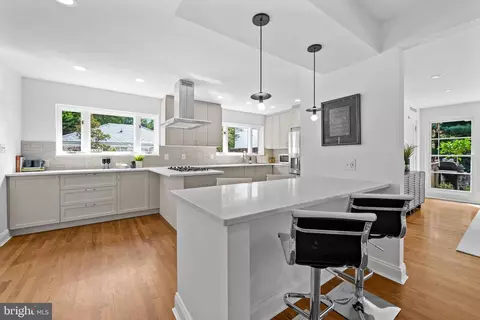 Kitchen - 98 Cotswold Rd, Baltimore, MD 21210 photo 4 of 4