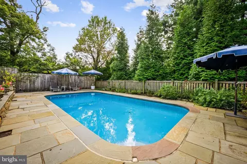 Exterior - 98 Cotswold Rd, Baltimore, MD 21210 photo 14 of 20