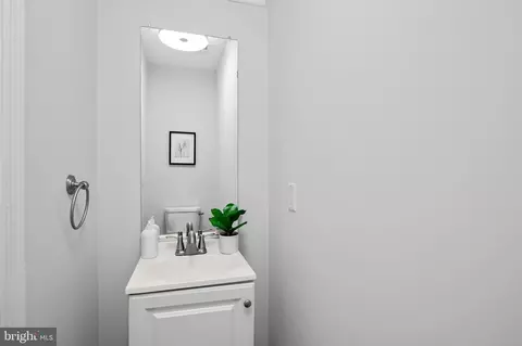 418 E Lanvale St, Baltimore, MD 21202 photo 28