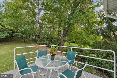 Exterior - 2102 South Rd, Baltimore, MD 21209 photo 4 of 9