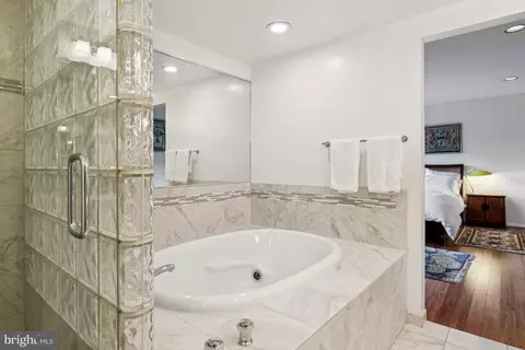 Bath - 2102 South Rd, Baltimore, MD 21209 photo 3 of 4