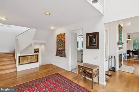 Entry Way - 2102 South Rd, Baltimore, MD 21209 photo 1 of 1