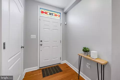 Entry Way - 731 E Fort Ave, Baltimore, MD 21230 photo 4 of 4