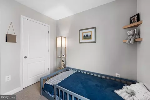 Bedroom - 731 E Fort Ave, Baltimore, MD 21230 photo 6 of 8