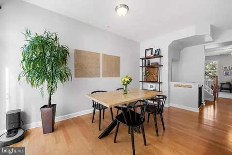 Dining - 731 E Fort Ave, Baltimore, MD 21230 photo 1 of 2