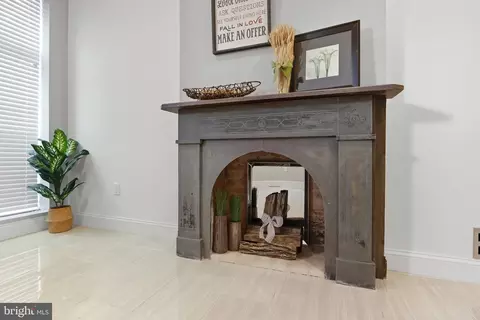 Entry Way - 1303 N Broadway, Baltimore, MD 21213 photo 3 of 11