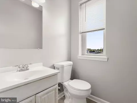 539 N Luzerne Ave, Baltimore, MD 21205 photo 25
