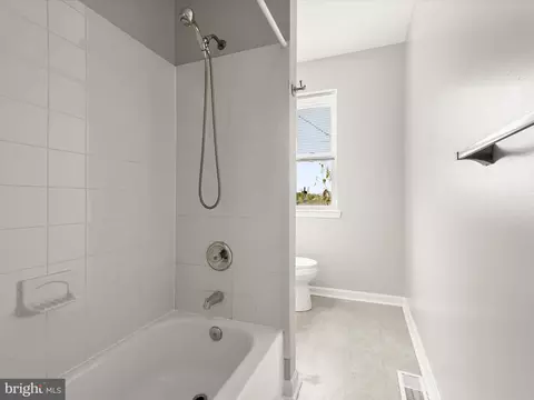 539 N Luzerne Ave, Baltimore, MD 21205 photo 24