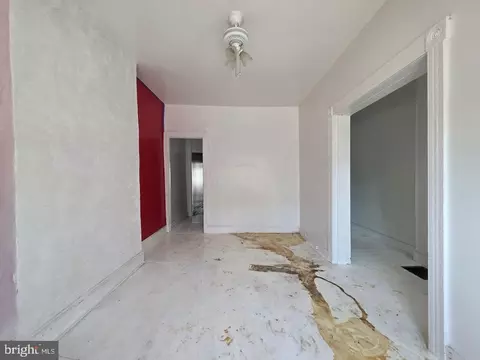 Living - 1946 Harlem Ave, Baltimore, MD 21217 photo 1 of 3