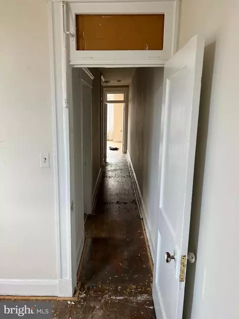 Entry Way - 1209 Oakhurst Pl, Baltimore, MD 21216 photo 1 of 1
