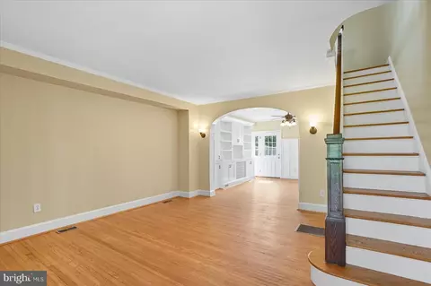 913 E 37th St, Baltimore, MD 21218