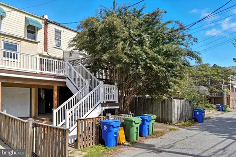 Exterior - 913 E 37th St, Baltimore, MD 21218 photo 7 of 7