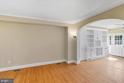 Living - 913 E 37th St, Baltimore, MD 21218 photo 4 of 6