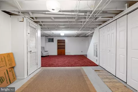 Entry Way - 3915 Rexmere Rd, Baltimore, MD 21218 photo 4 of 4