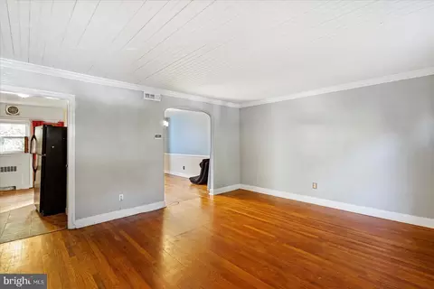 Living - 3915 Rexmere Rd, Baltimore, MD 21218 photo 5 of 6