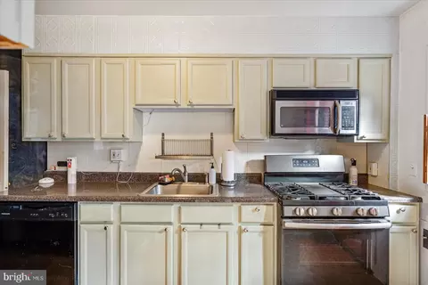 Kitchen - 3915 Rexmere Rd, Baltimore, MD 21218 photo 2 of 4
