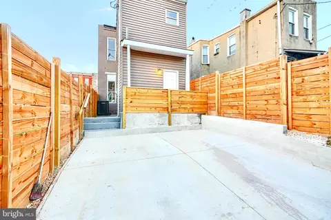 Exterior - 717 E Biddle St, Baltimore, MD 21202 photo 4 of 5