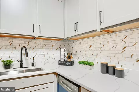 Kitchen - 717 E Biddle St, Baltimore, MD 21202 photo 4 of 6