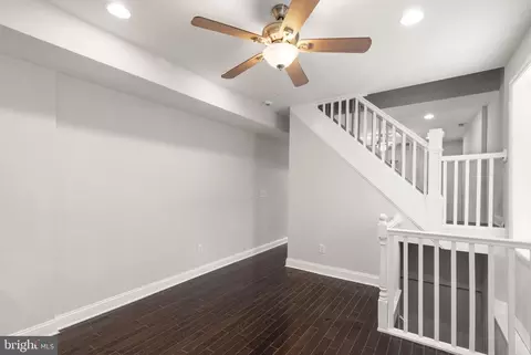 Entry Way - 3200 E Fairmount Ave, Baltimore, MD 21224 photo 4 of 5
