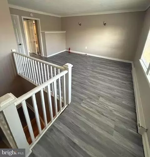 Entry Way - 811 Stoll St, Baltimore, MD 21225 photo 4 of 5