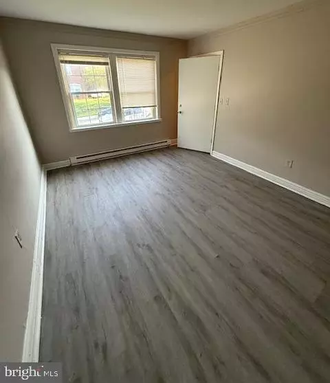 Living - 811 Stoll St, Baltimore, MD 21225 photo 1 of 2