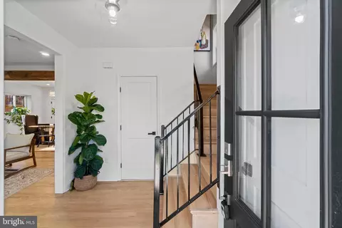 Entry Way - 3310 The Alameda, Baltimore, MD 21218 photo 1 of 3