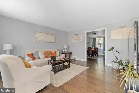 Entry Way - 1322 E Cold Spring Ln, Baltimore, MD 21239 photo 1 of 7
