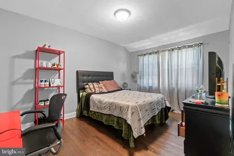 Bedroom - 1322 E Cold Spring Ln, Baltimore, MD 21239 photo 1 of 5