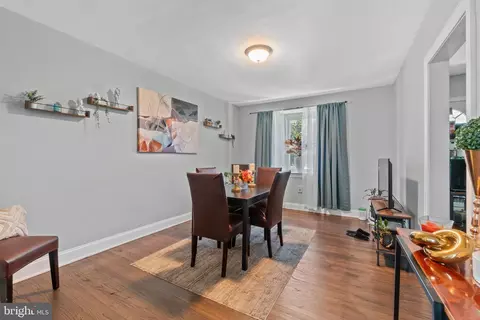 Entry Way - 1322 E Cold Spring Ln, Baltimore, MD 21239 photo 2 of 7