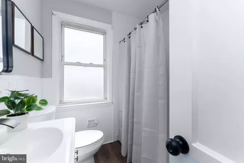 Entry Way - 4116 Belle Ave, Baltimore, MD 21215 photo 6 of 6