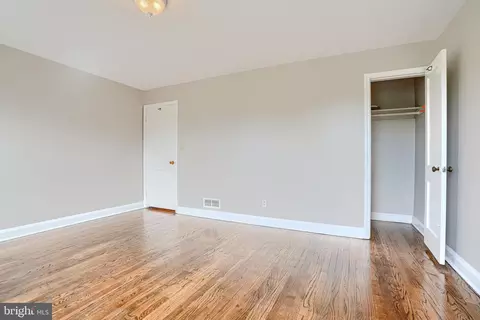 Bedroom - 4102 Dudley Ave, Baltimore, MD 21213 photo 2 of 4